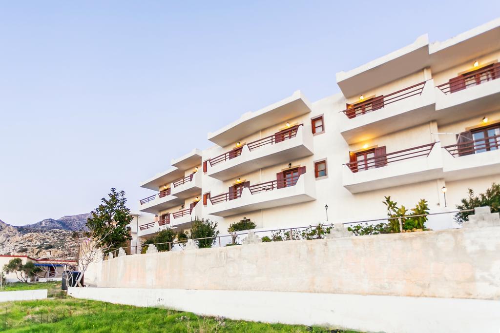 Yiannis Ηotel Finíki Kültér fotó